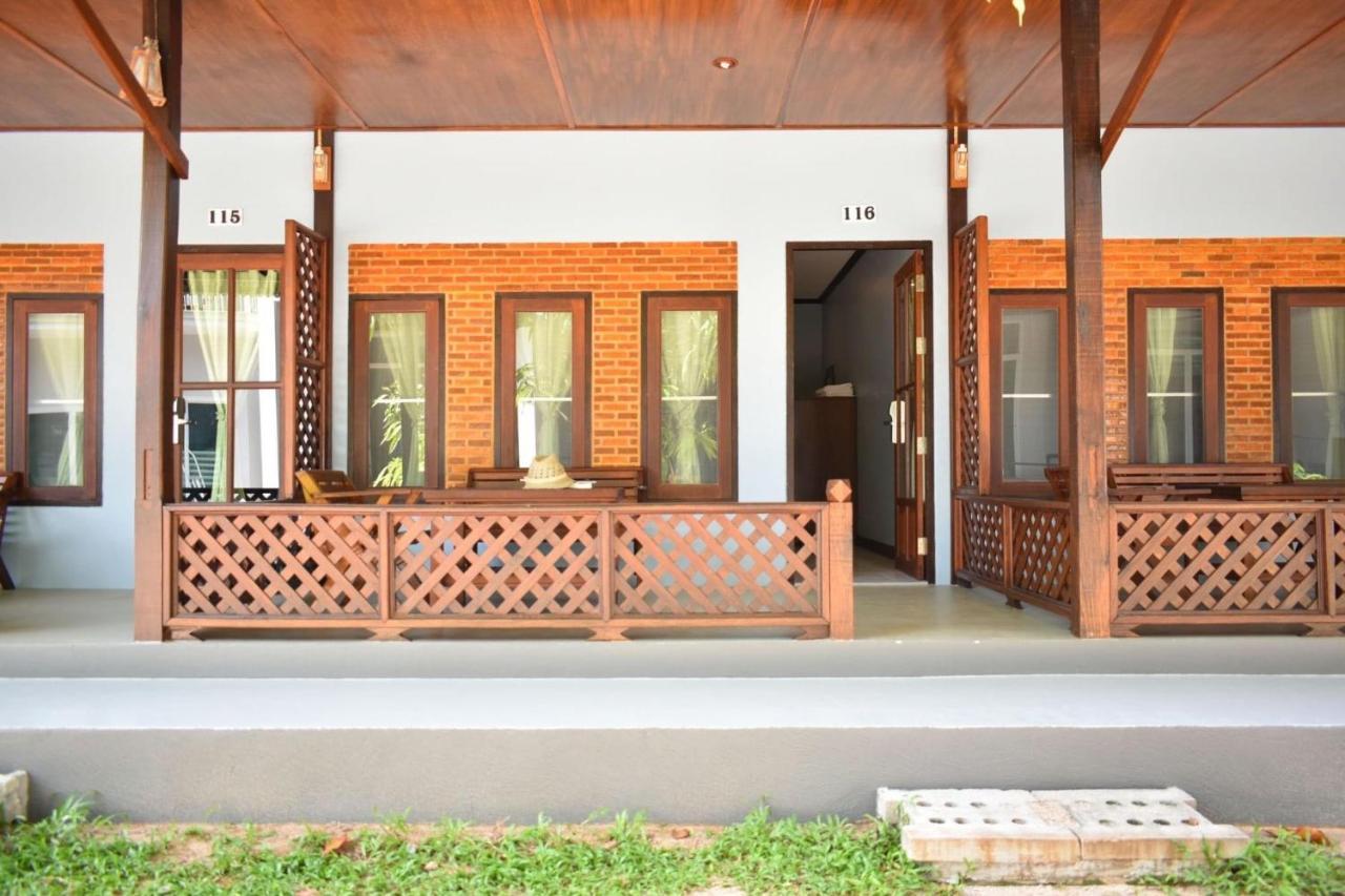 Sairee Hut Resort Koh Tao Exterior photo